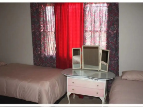 Room-confortable Farmhouse in Limpopo Pr