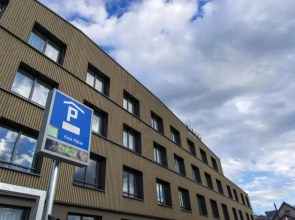 Hotel one66 (free parking garage)