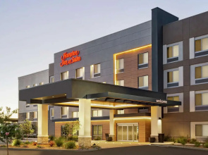 Hampton Inn & Suites Oroville