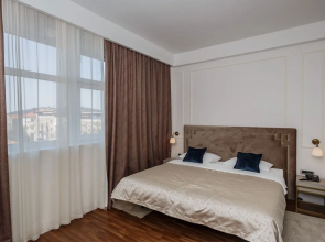 Art Hotel And Art Hotel Annex Building