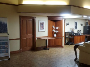 Avalon Hotel And Conference Center