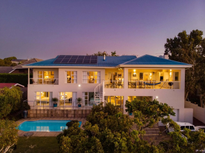 Lovely 2 bedroom rental unit with exquisite views