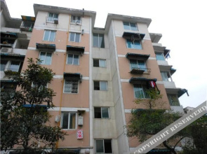 Chengdu Xiajie Family Apartment (Chengdu East Station Sichuan Normal University)