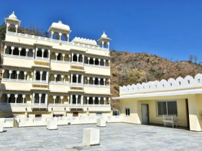 Palace Rajkumbha by Howard