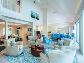 Hakuna Matata - Island Escape! Captiva Waterfront! 5 Bedroom Home