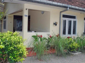 Dimuthu Tour Inn