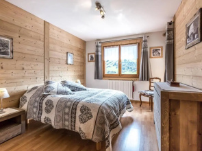 Chalet La Clusaz, 5 pièces, 9 personnes - FR-1-437-56