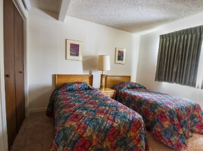 Twin Rivers Condominiums by Alderwood Colorado Management