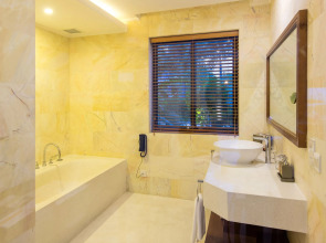 Cam Ranh Riviera Beach Resort & Spa