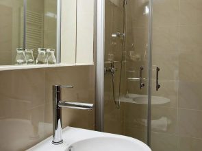 Artim Hotel