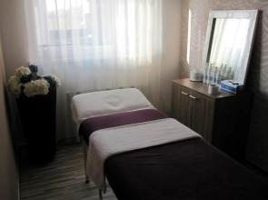 Melrose Apartments 2