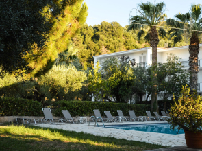 Paradise Beach Apartments