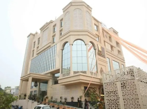 Royale Inn By OYO Rooms