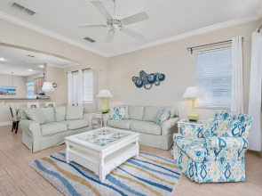 621 Cinnamon Beach, Sleeps 8, 3 Bedrooms, Pool Access, Spa, Wi-Fi