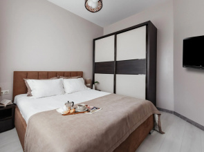 Feeria Apartments