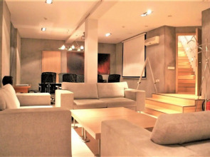 Rixwell Centra Hotel