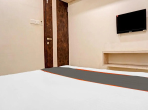 OYO 946 Royce Studio Apartments