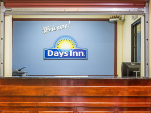 Days Inn by Wyndham Rayne/Crowley