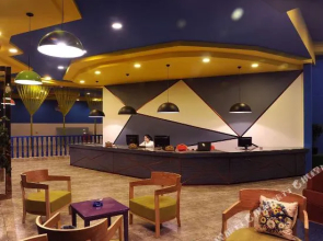 瑞丽景梦假日精品艺术酒店