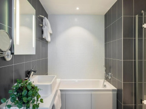 Cove - Centrum, Passage