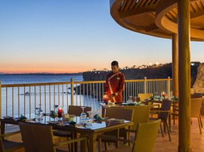 Reef Oasis Beach Resort