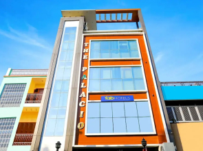 Fabhotel The Palacio