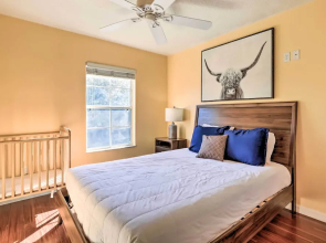 5 Mi to Disney: Resort Townhome w/ Private Pool