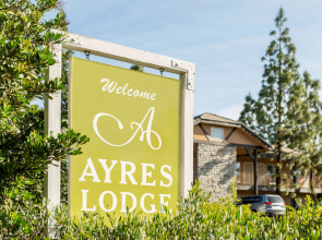 Ayres Lodge Alpine