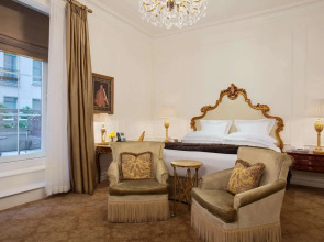 Отель The Plaza