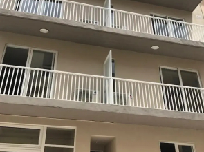 34 Holiday Suites St Paul's