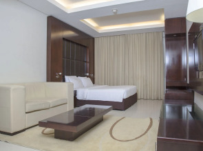 Staybridge Suites Dubai Internet City, an IHG Hotel