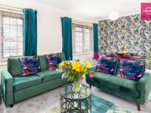 NEC & HS2 Coleshill 6mins drive- Spacious 3 Bedroom Duplex with 4 Separate Beds