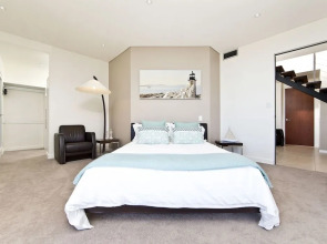 Harbourview Penthouse