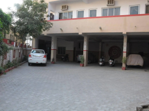 Gorbandh Hotel