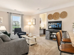 Ground Floor 2BR w Lux Amenities At Albany Glen