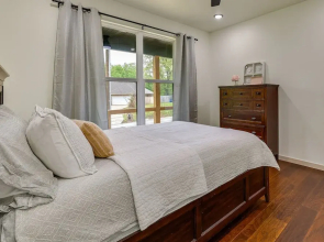 Bella Vista Vacation Rental on The Back 40 Trail!