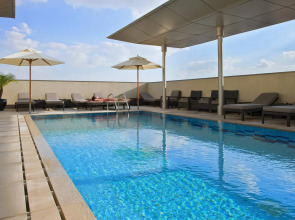 Centro Al Manhal by Rotana