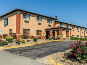 Quality Inn at Collins Road - Cedar Rapids