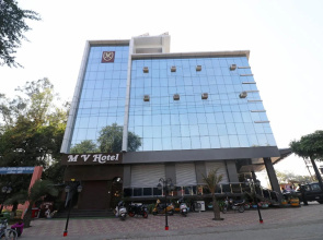 Mv Hotel By OYO Rooms