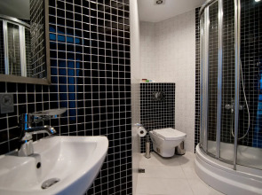 Artefes Hotel Old City