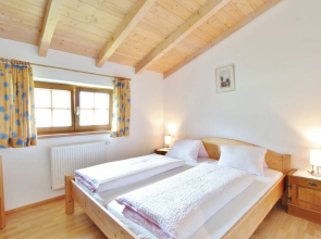 Spacious Apartment in Neukirchen am Großvenediger With Pool