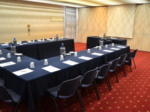 Отель Jr Hotels Gate 7 Bologna 