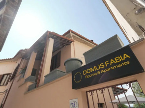Domus Fabia - Rooms & Apartments