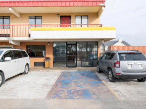 OYO Hotel Tulsa International Airport