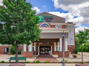 Holiday Inn Express Hotel & Suites South Bend by IHG
