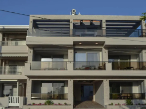 Sunshine Pool Apartment