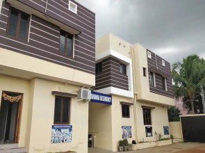 OYO 15860 Navanna Residency