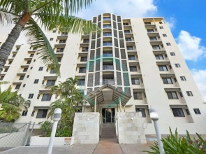 ZEN AT ARKABA - 3BR Luxury Apartment