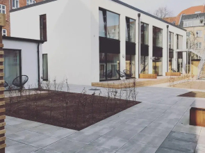 Fantastic Apartment w French Balcony