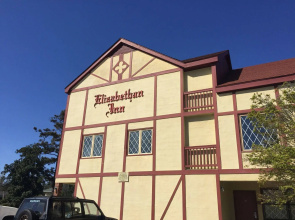 Elizabethan Inn